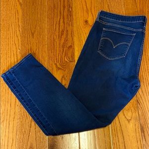 Levi’s 711 Skinny